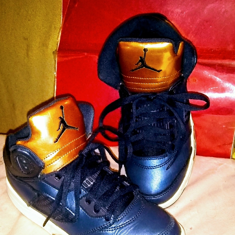 Size 2Y Boy JORDANS